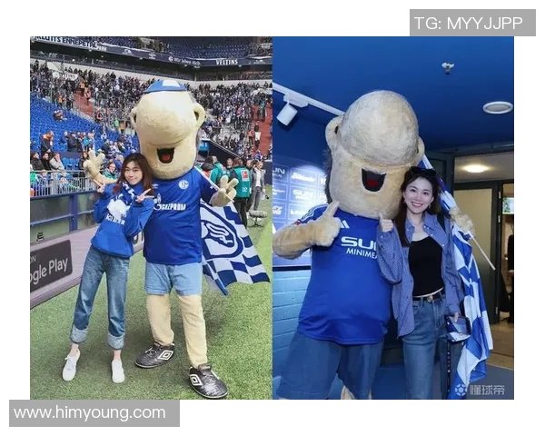 足球明星意外曝光私密照片引发热议球迷反应各异